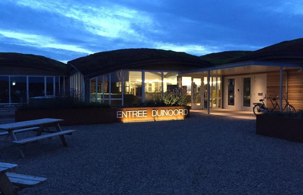 Ameland-Nes-Duinoord: Stacaravan Nes  Exterior photo